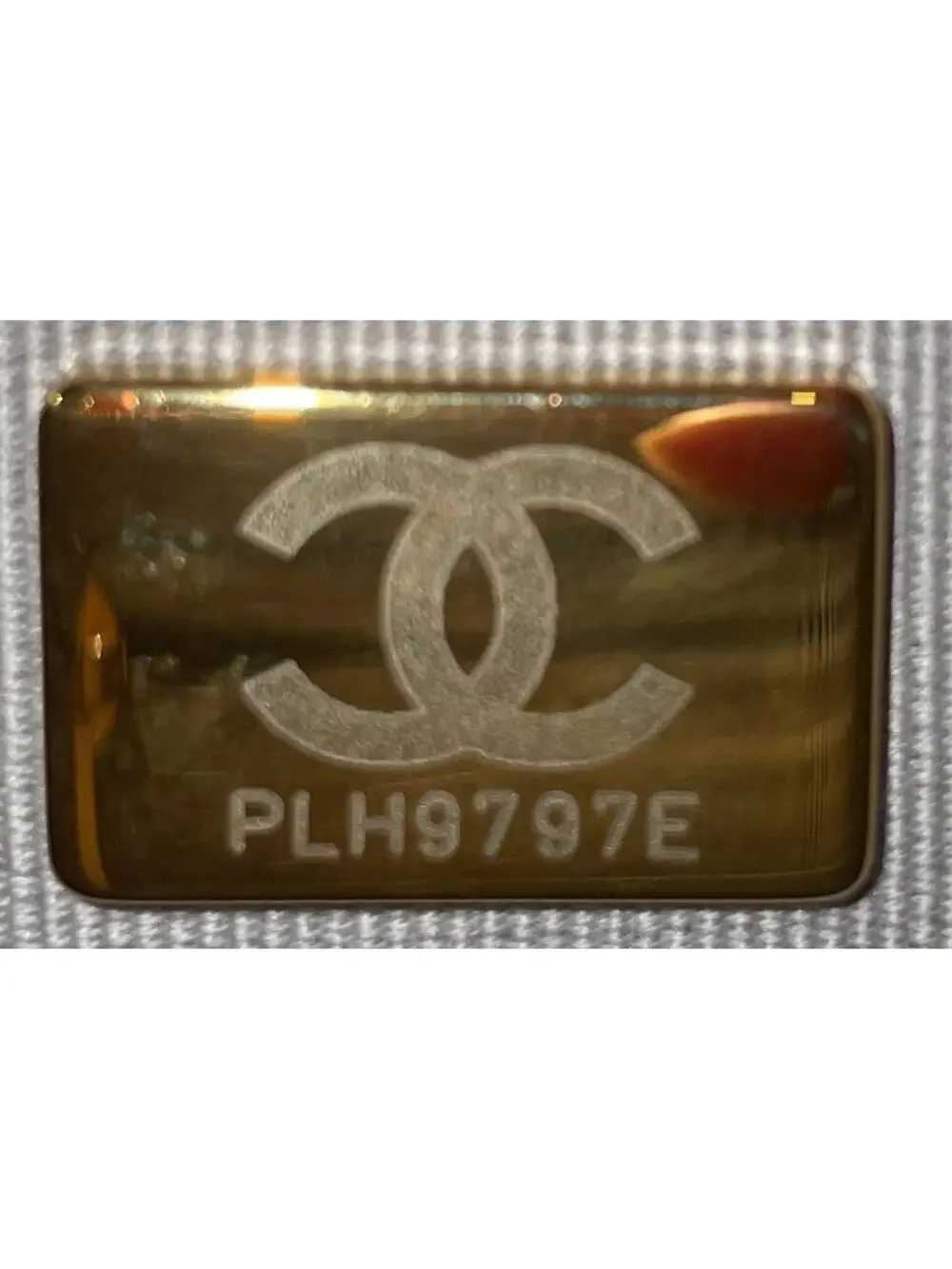 CHANEL elevate your